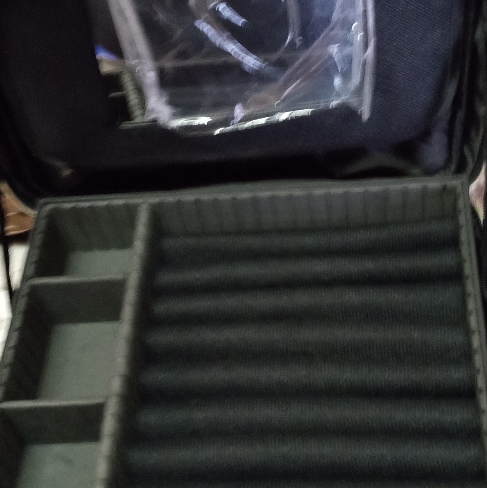 Red Carry Case - Picture 5 of 12